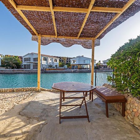 Aden Beach - Sea View Room With Beach Access In Villa Hurghada Exteriör bild