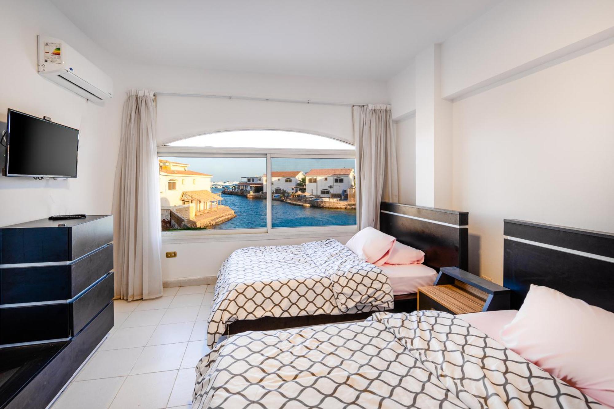 Aden Beach - Sea View Room With Beach Access In Villa Hurghada Exteriör bild
