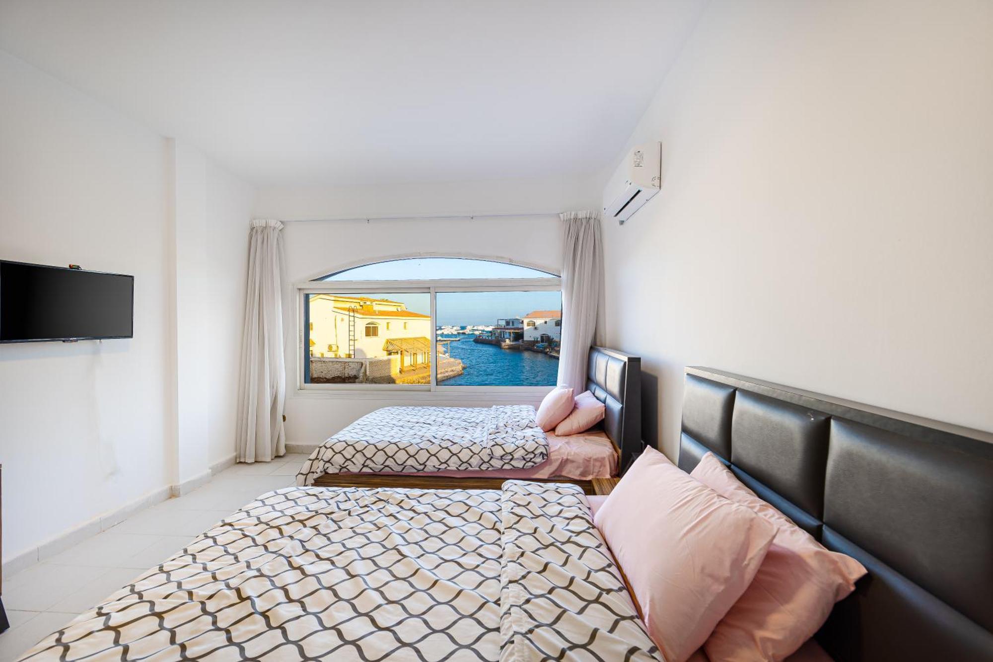 Aden Beach - Sea View Room With Beach Access In Villa Hurghada Exteriör bild
