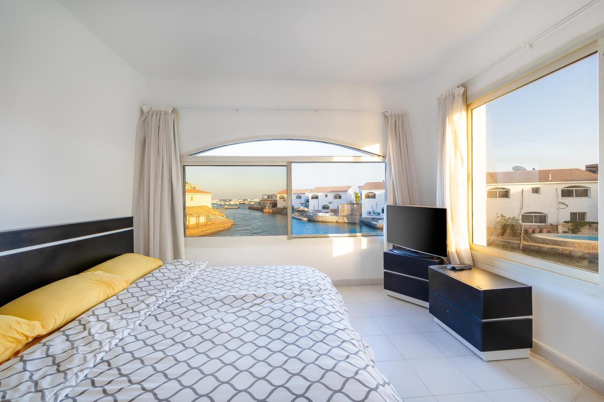 Aden Beach - Sea View Room With Beach Access In Villa Hurghada Exteriör bild