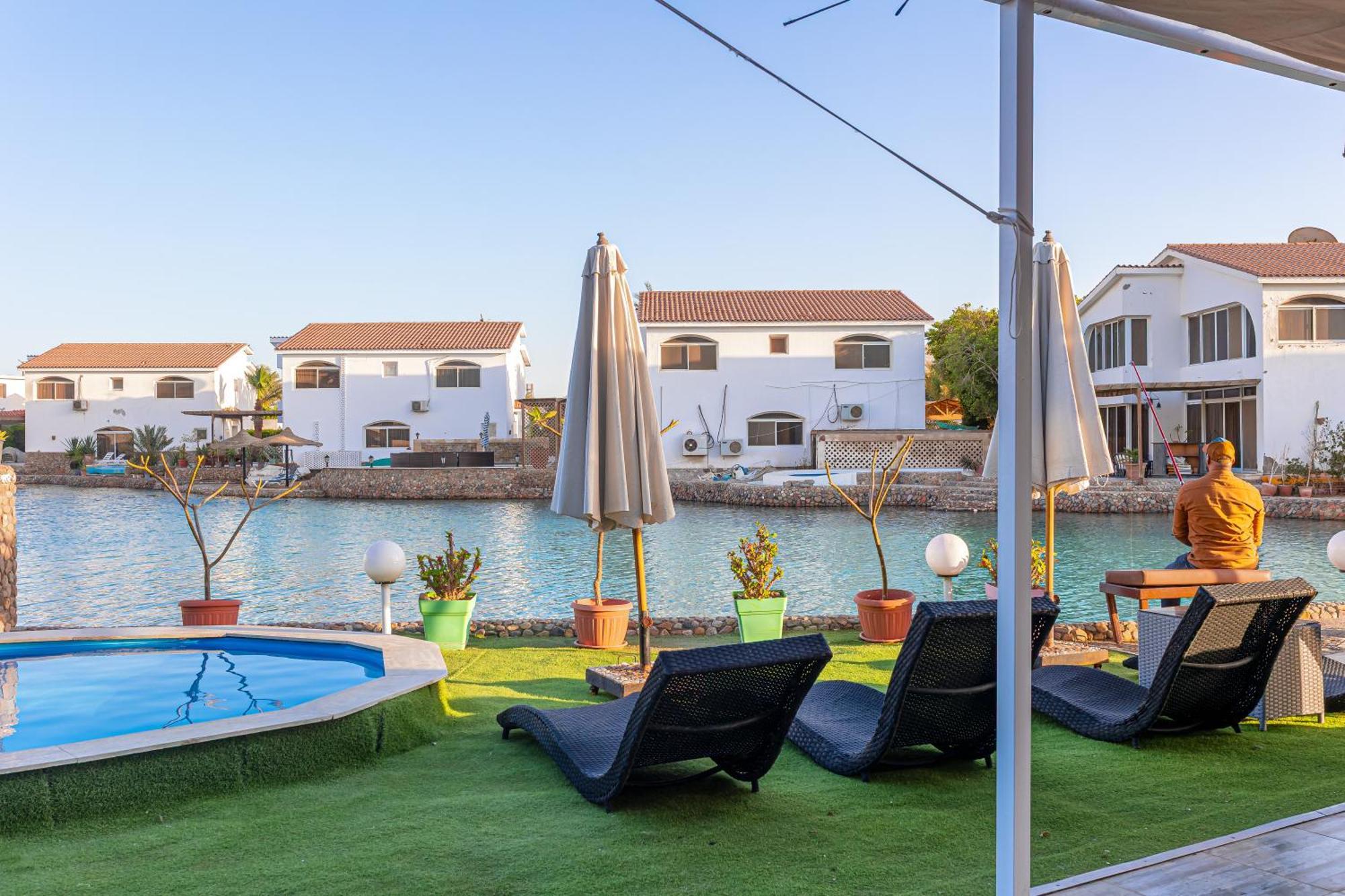 Aden Beach - Sea View Room With Beach Access In Villa Hurghada Exteriör bild